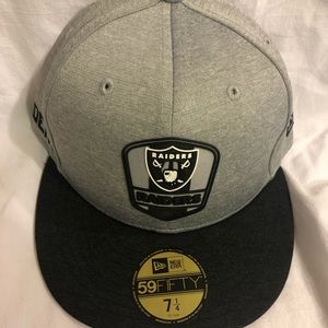 OAKLAND RAIDERS NewEra 59FIFTY 2018 SIDELINE HAT